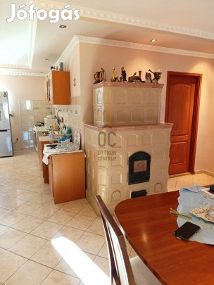 Kemendollári 95 nm-es ház eladó