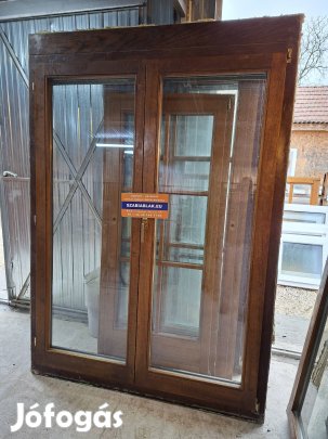 Keményfa erkély ajtó redőnnyel 161×228