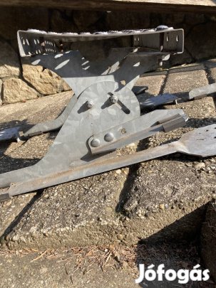 Kéményseprő járda Kéményjárda, tetőjárda