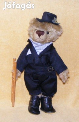 Kéményseprő plüss maci