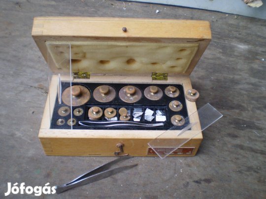 Kémiai súlykészlet komplett és plusz súlyokkal