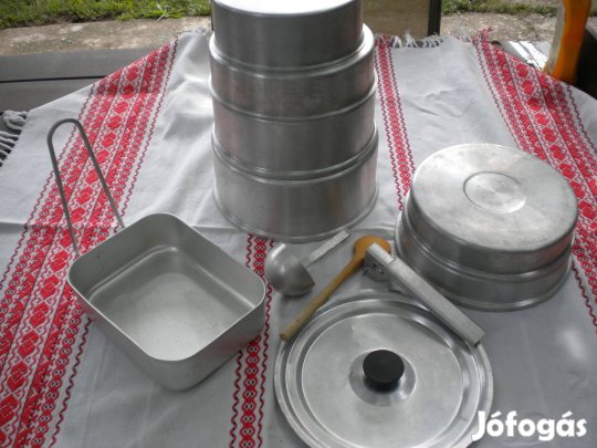 Kemping edénykészlet a 90-es évekből, 10 részes alumínium, hiánytalan