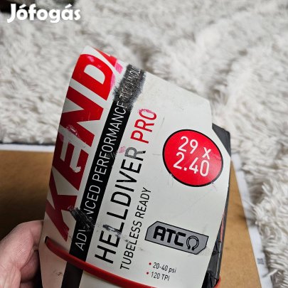 Kenda Helldriver Pro 29X2.40 gumi új adatok a képen 1 db van személye