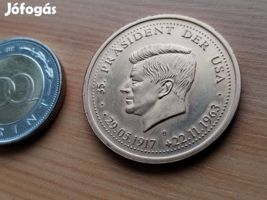Kenedy az USA 35.dik elnöke Aranyozot bronz érem