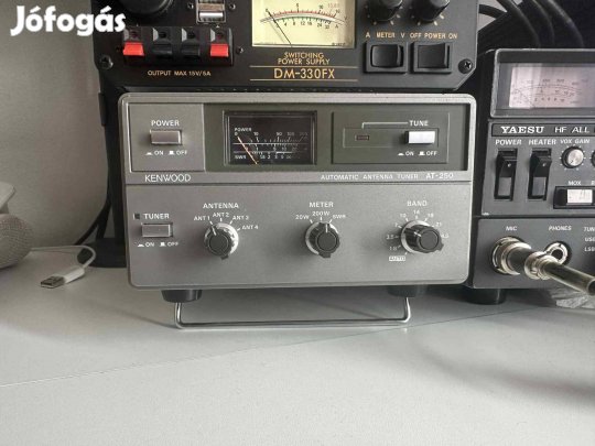 Kenwood AT-250 Antenna Automata Tuner + 4-es antenna átkapcsoló