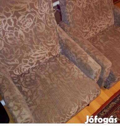 Kényelmes, bársony fotelek