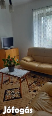 Kényelmes bőr garnitúra 2 kanapé,2 fotel