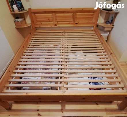 Kényelmes fenyő franciaágy