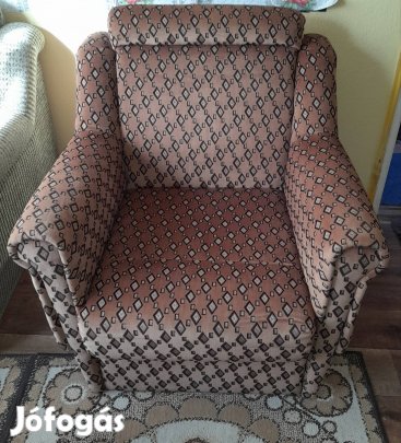 Kényelmes fotel eladó