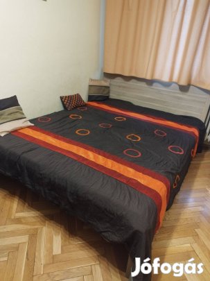 Kényelmes franciaágy eladó