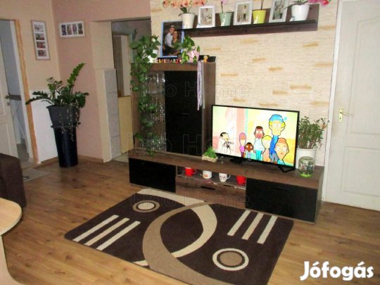 Kényelmes lakóház Balatonszemes közelében!