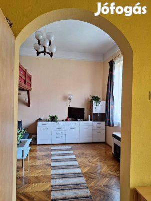 Kényelmes otthon Újpest kertvárosi részén eladó