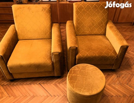 Kenyelmes plüss fotel, hibatlan karpittal es puff ülökevel