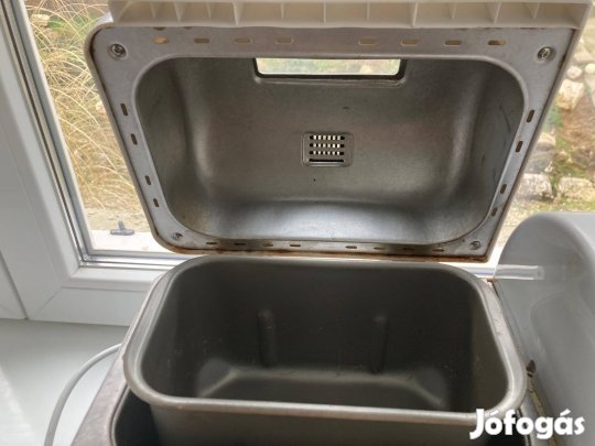 Kenyérsütő gép 10 programos