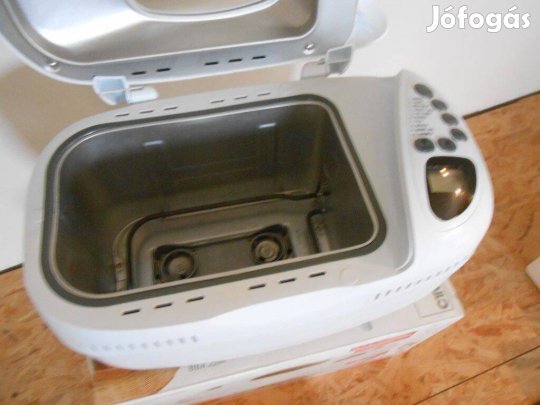 Kenyérsütő gép - Új Clatronic