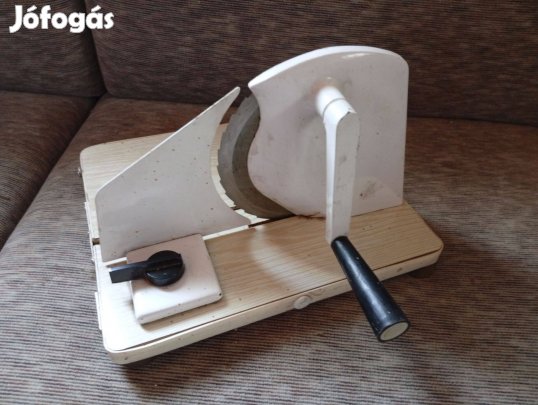 Kenyérszeletelő (kézi)