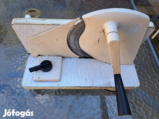 Kenyérszeletelő (kézi) összecsukható 30x16 cm