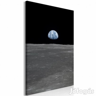 Kép - Távol az otthontól a Holdon