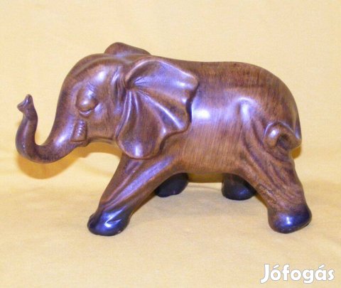 Kerámia elefánt