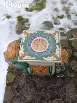 Kerámia elefánt virágtartó 