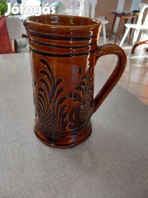 Kerámia korsó Tófalvi Ágoston jelzéssel népi kerámia