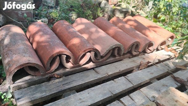 Kerámia kúpcserép gerinc cserép kúp cserép téglavörös