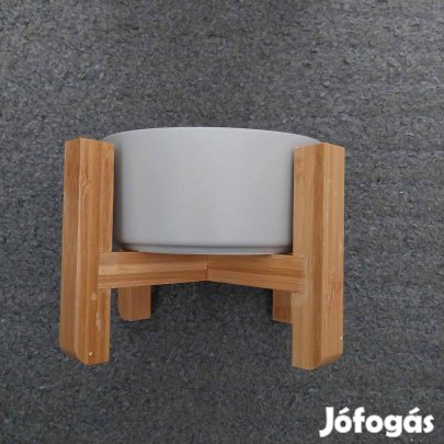 Kerámia kutyatál bambuszállványon