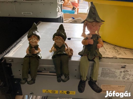 Kerámia levélbábu család