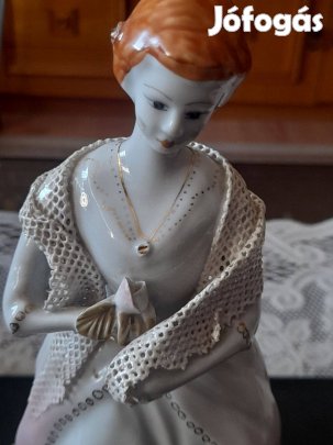 Keramia szobor. Holgy rozsaval