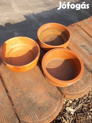 Kerámia virágtál átm 20cm egyik 17cm a 3 db egybe