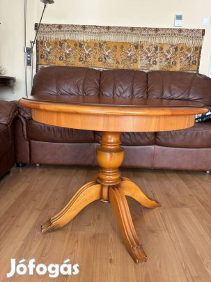 Kerek dohányzóasztal