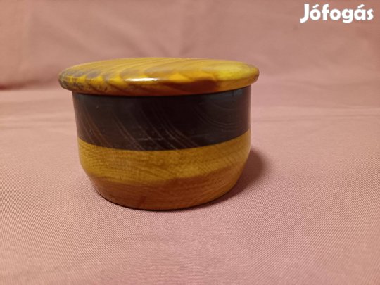 Kerek-tetős dísz doboz tároló tartó eladó !
