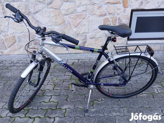 Kerékár Magallan Cygnus