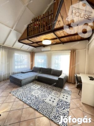 Kerekegyháza egyik csendes utcájában eladó családi ház!!!