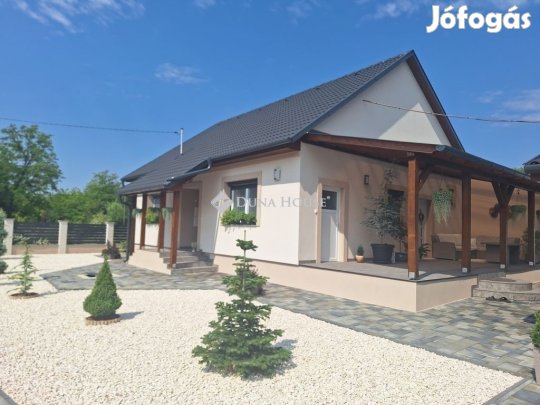 Kerekegyházai 158 nm-es ház eladó