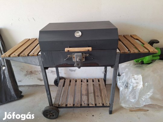 Kerekes grillsütő