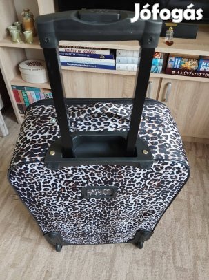 Kerekes utazóbőrönd eladó