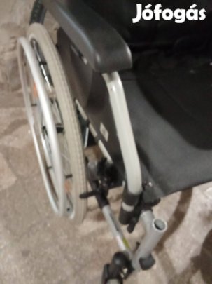 Kerekesszék Meyra 1850 súlyos személynek