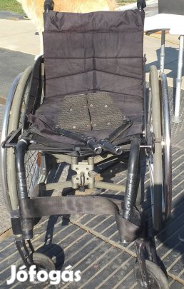 Kerekesszek eladó