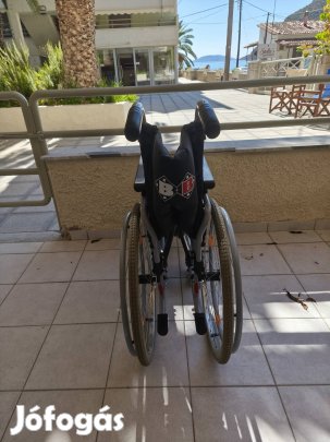 Kerekesszék kézzelhajtható eladó 