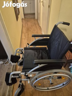 Kerekesszék összecsukható