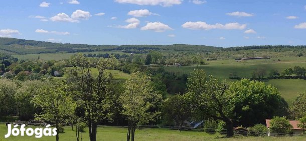 Kerekiben panorámás telek eladó!