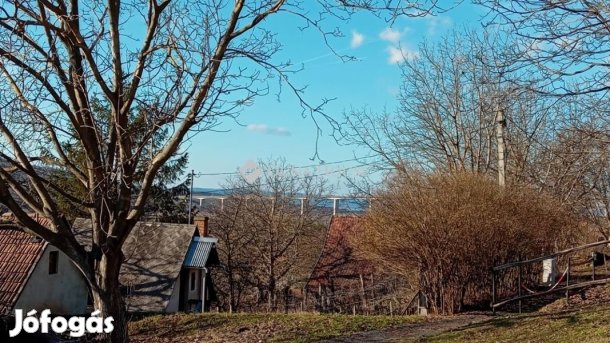 Kerekii eladó 39 nm-es ház