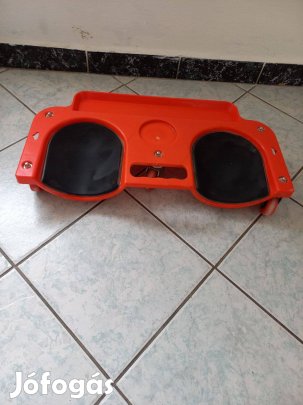 Kerekkel Ellátott gördülő térdvédő