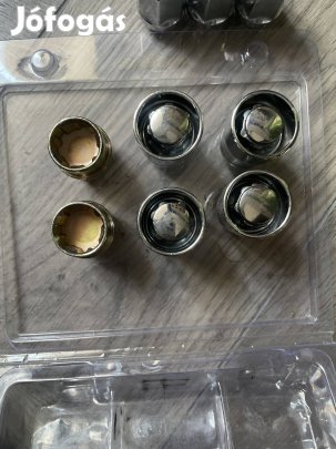 Kerékőr / Felni védő csavar