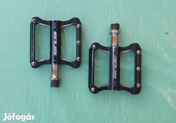 Kerékpár alumínium pedálok.