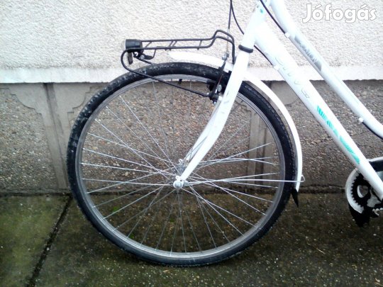 Kerékpár első csomagtartó eladó!