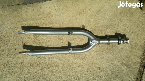 Kerékpár fémvilla, 56, 5 cm kompletten: aggyal, 2 db csapággyal