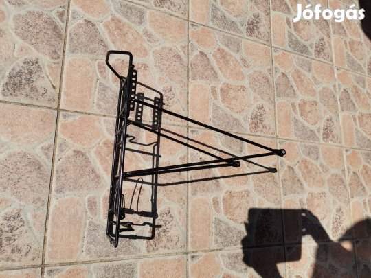 Kerékpár hátsó csomagtartó :új h:38 cm, fekete,