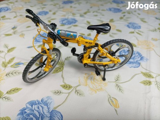 Kerékpár modell gyönyörű, fém, részletgazdag eladó!